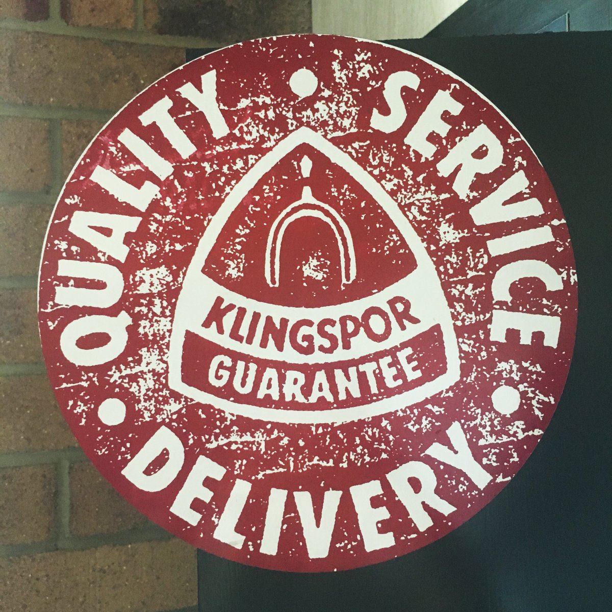 This Quality sign was spotted in our training room – KLINGSPORs promisesHigh QUALITY productsExcellent customer SERVICEFast DELIVERY ISO9001Certification klingspor klingsporabrasives GoodSafeYellow klingsporusa woodworking quality delivery