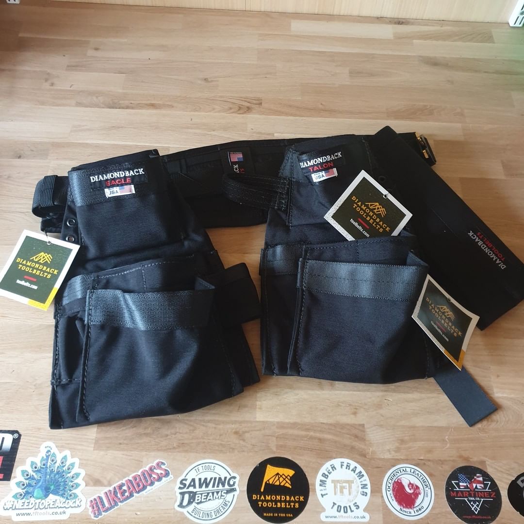 Craig in Buckie ordered a 6 DiamondBack Belt with an Eagle Pouch – Standard Black Left handside, …